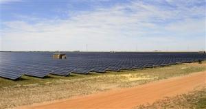 Planète - L'Australie inaugure sa première ferme solaire géante