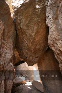Taoughzout (Qalat Beni Salama) siège des grottes troglodytes (protohistoriques). Elles sont connues actuellement sous le nom de grottes d\'Ibn Khaldoun