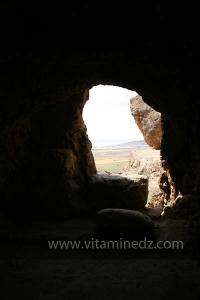 Les grottes de Kalaat Beni Salama à Taoughzout refuge d\'Abderahmane Ibn Khaldoun