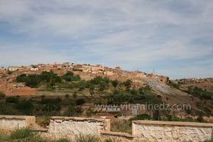 Frenda jonchée sur les montagnes