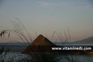 Des hauteurs des Djurdjura, la petite ville cotière de Ziamma Mansouriya