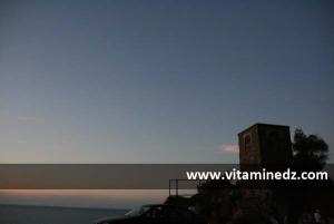 Jijel, belle ville côtière ou Djidjelli en arabe  جيجل, transcrit en tifinagh Ighil Gili