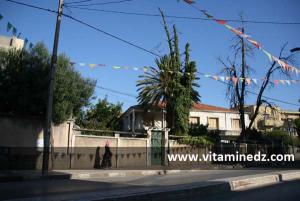 Jijel, belle ville côtière ou Djidjelli en arabe  جيجل, transcrit en tifinagh Ighil Gili