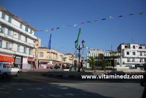 Jijel, belle ville côtière ou Djidjelli en arabe  جيجل, transcrit en tifinagh Ighil Gili