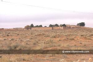 Fort colonial ancien sur la route de Mecheria