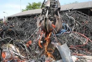 Algérie - Appel des exportateurs de métaux ferreux et non ferreux au ministère de l’industrie:  Gel provisoire pour écouler les stocks