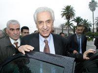 Algérie - Il convoque le 5e congrès, renonce à la présidence du FFS et crée sa fondation:  Aït Ahmed passe le témoin