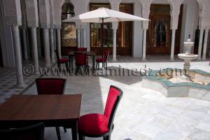 Hotel Tlemcen Les Zianides, le patio de style arabo mauresque