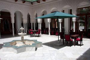 Hotel Tlemcen Les Zianides, paisible veranda / cafeteria