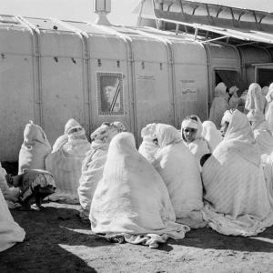 المراة اليابوسية الشاوية تشارك في الاستقتاء