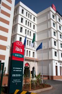 hotel ibis tlemcen prix 6500 DA
