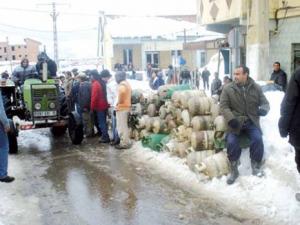Bouzeguène (Tizi Ouzou)  -  Les habitants face aux rigueurs de l’hiver