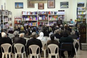 Hamid Grine à Tlemcen faisant la promotion de son dernier roman  Sur les allées de ma mémoire, Editions Casbah