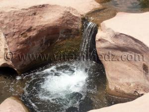 L\'eau de Oued Tiout, Oasis du Sud Ouest Algerien (Wilaya de Naama)