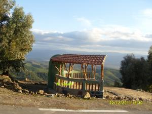 Point de détente sur la route menant à Tikjda