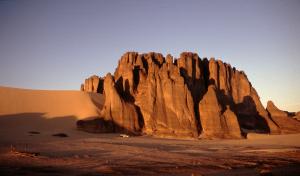 Bivouac entre dune et falaise à In Akacheker