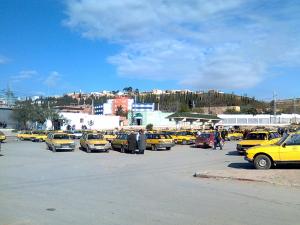 Gare taxis Est, Tiaret