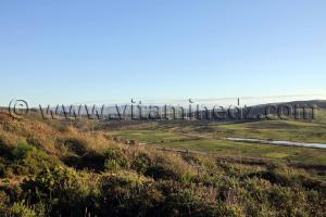 Vue de la Tafna de l\'Ancien Fort el Belensi en ruines, sur les hauteurs de Rachgoun