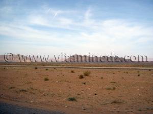 Beni Ounif (Wilaya de Bechar) Entre Djbel Sidi Youcef, Djbel Ettaria et Teniet El Yehoudia