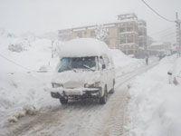 Tizi Ouzou - Plusieurs axes routiers ont été bloqués:  Chutes de neige et temps glacial en Kabylie