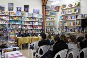 En collaboration avec l\'institut Français et l\'Association Le Printemps des Poètes la Librairie Alili vous invite au récital poétique