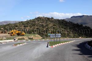 Route vers Beni Snouss (à droite), Sebdou (A gauche) Tlemcen  , commune de Azails