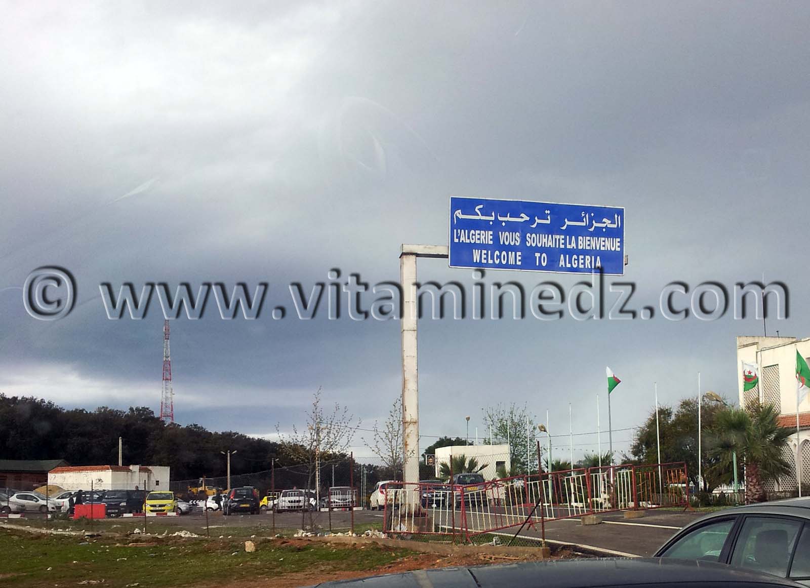 Poste Frontières algéro-tunisiennes, L'Algerie vous souhaite la bienvenue