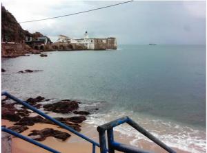 La plage de Molo et le phare de Stora