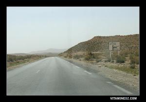 Route Boussada Biskra, à droite le Village d'El allig