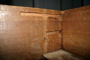 Coffre de cèdre bois Abdalwadides flanqué de l\'emblème de la dynastie mérinide réalisées par des artistes d\'origine andalouse des écoles prestigieuses de la capitale des Zianides le Madrasah du grand palais appelé Tachfiniya joyau de l\'architecture islam