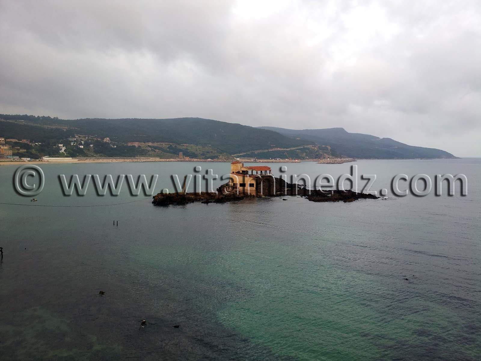 Petite ile à El Kala Plage.