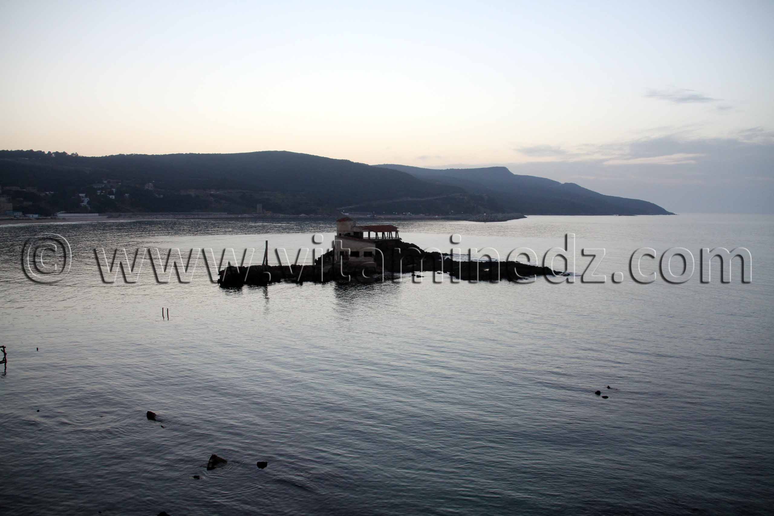 Ilot Plage El Kala (La calle)