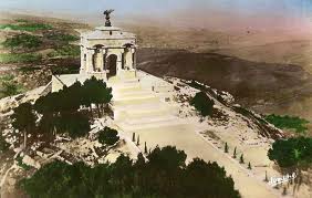 Constantine -  Un poste de police pour sécuriser le Monument aux morts