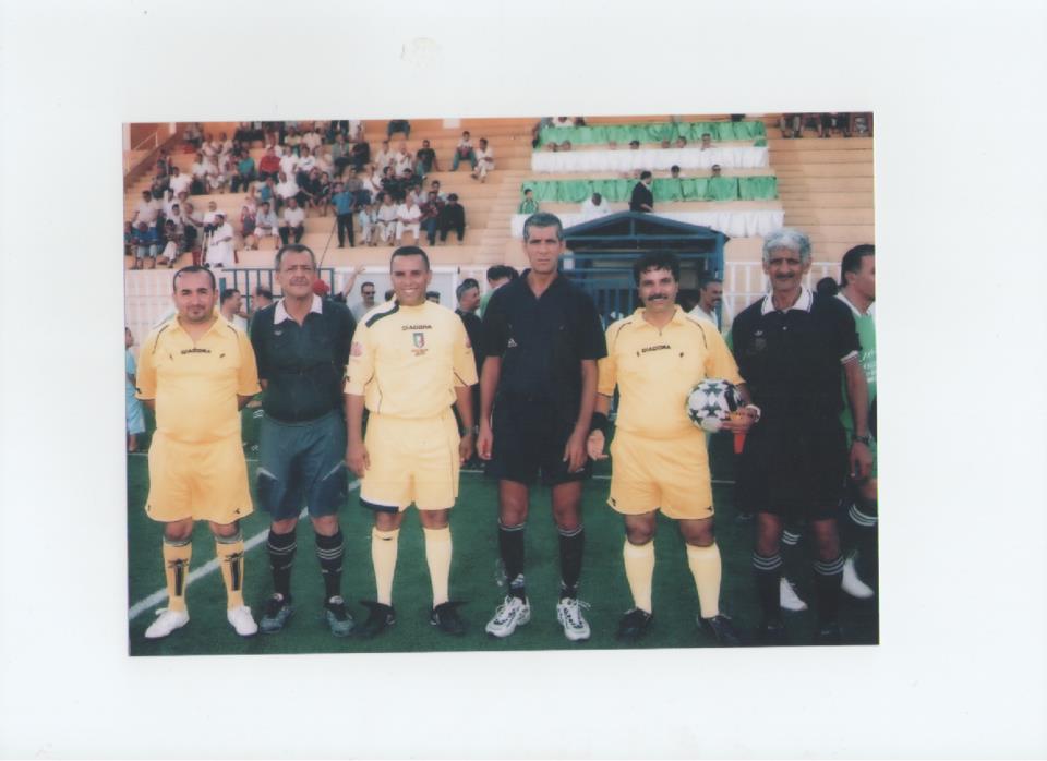 LES ANCIENS ARBITRES DE MOSTAGANEM...... C'est les plus grands sifflets de l'histoire de l'arbitrage Algérien