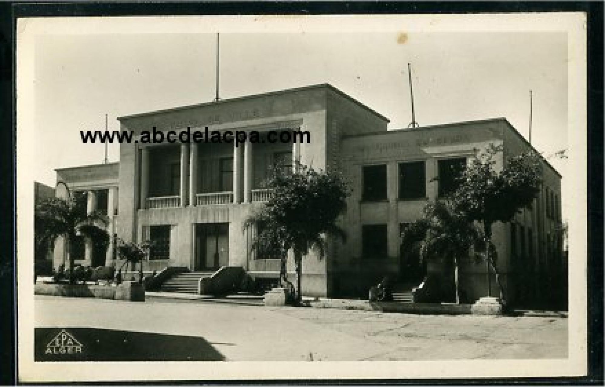 Affroun (El)  - La maison du Colon et l'hôtel de Ville