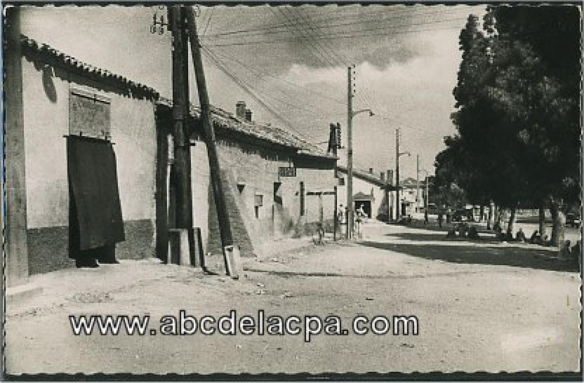 Aïn Oussera   (Paul Cazelles)  - L'entrée de la ville