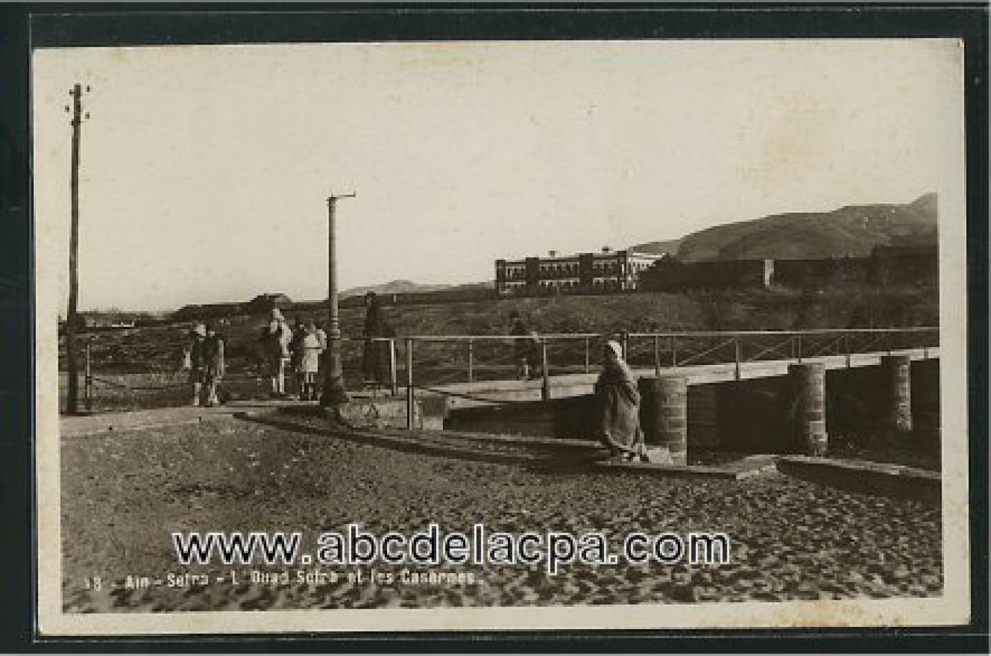 Aïn Sefra  - L'Oued Sefra et les casernes