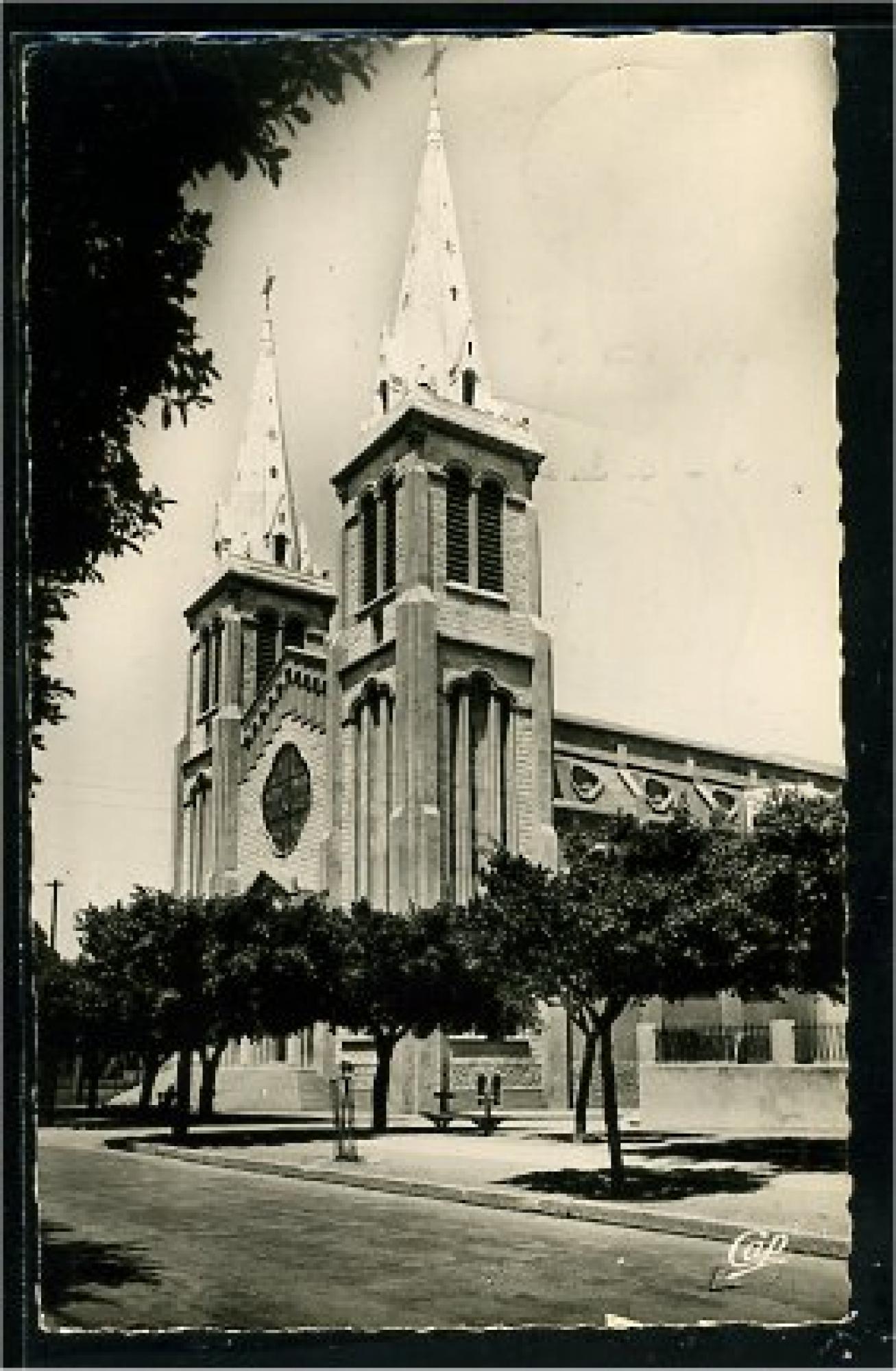 Aïn   Témouchent  - L'église (Berdolet frères, architectes)