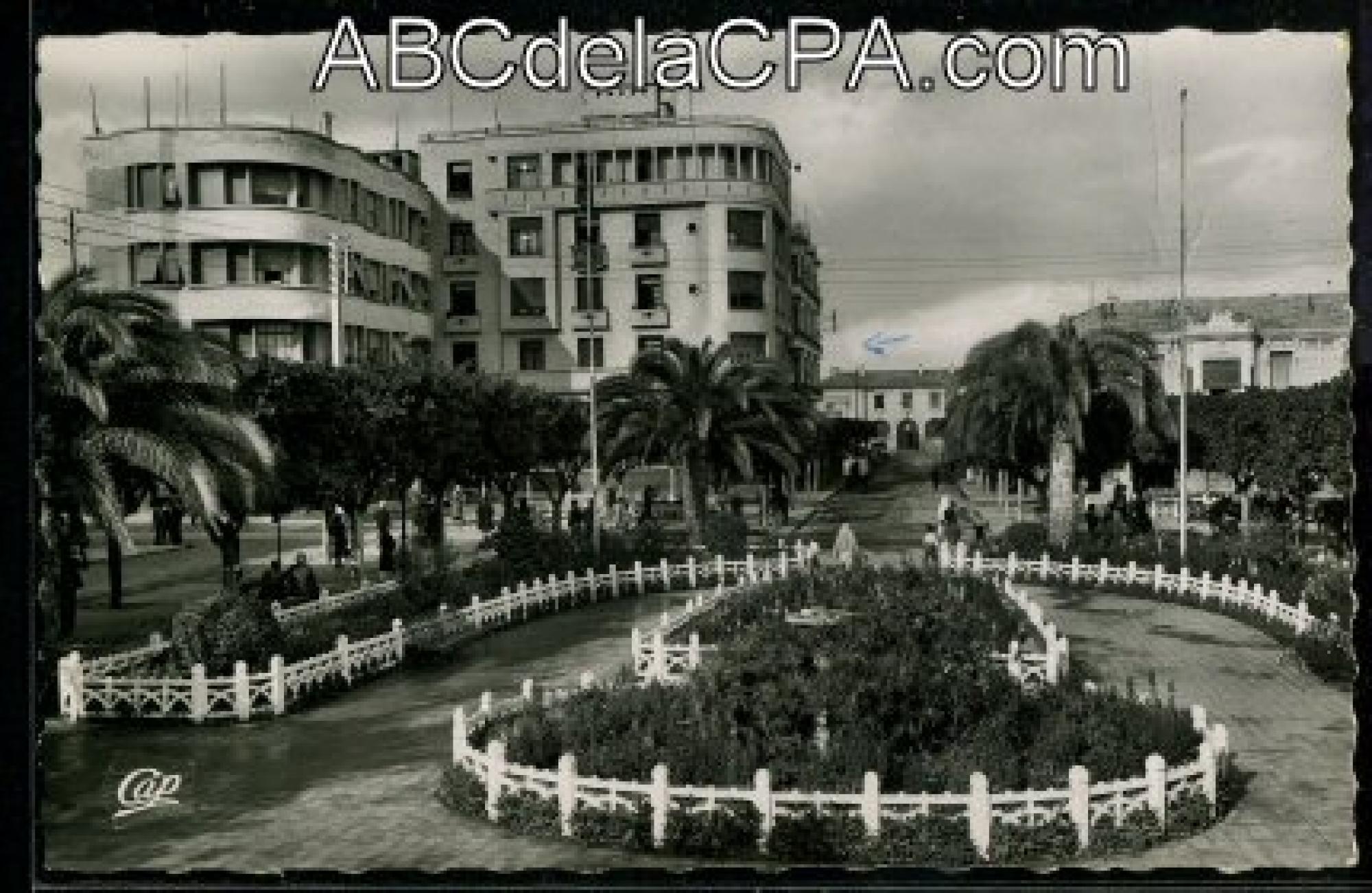 Aïn   Témouchent  - Place Gambetta et avenue Baudin
