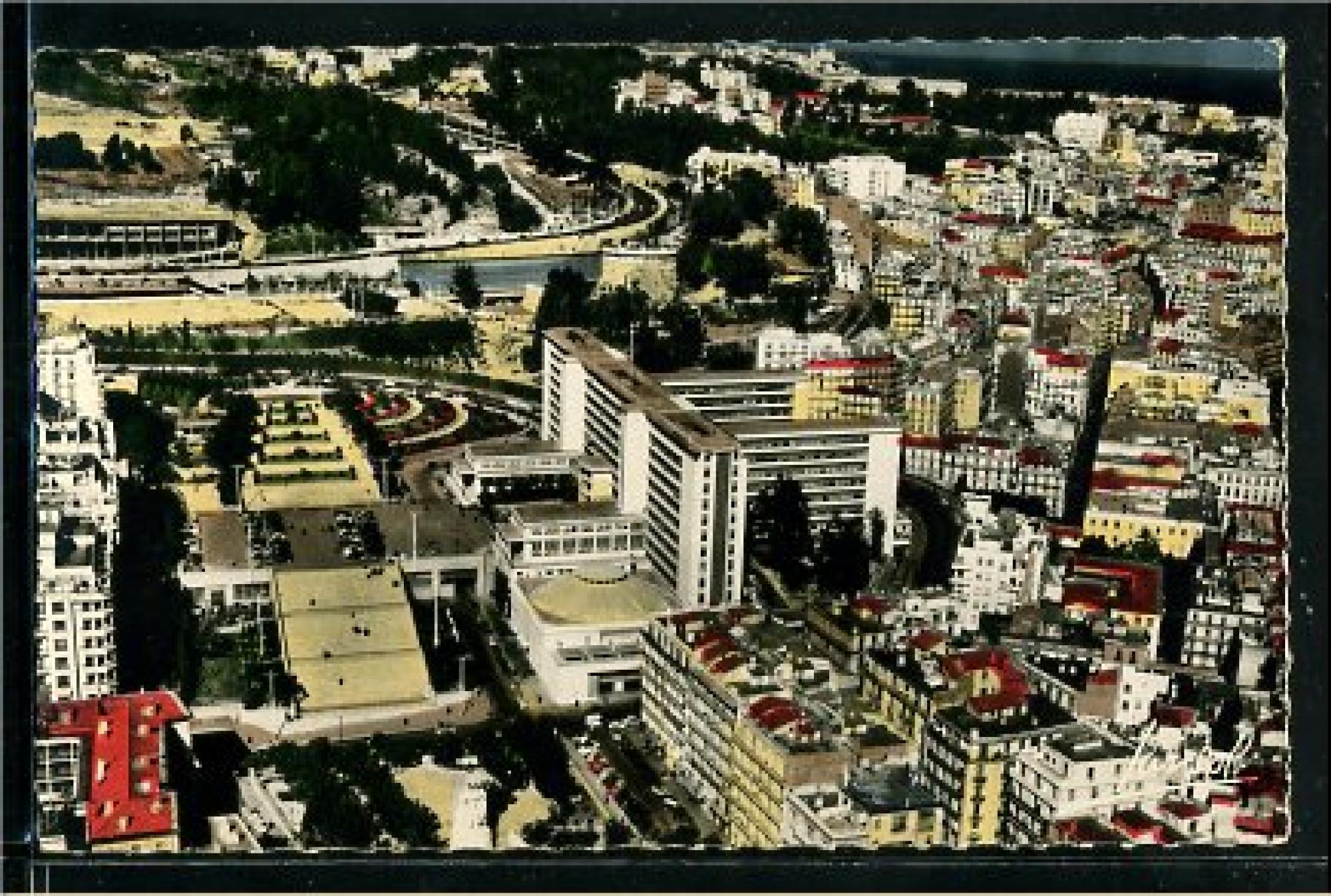 Alger -      Bâtiments  - Alger la Blanche - Le Boulevard Laferrière, gouvernement général