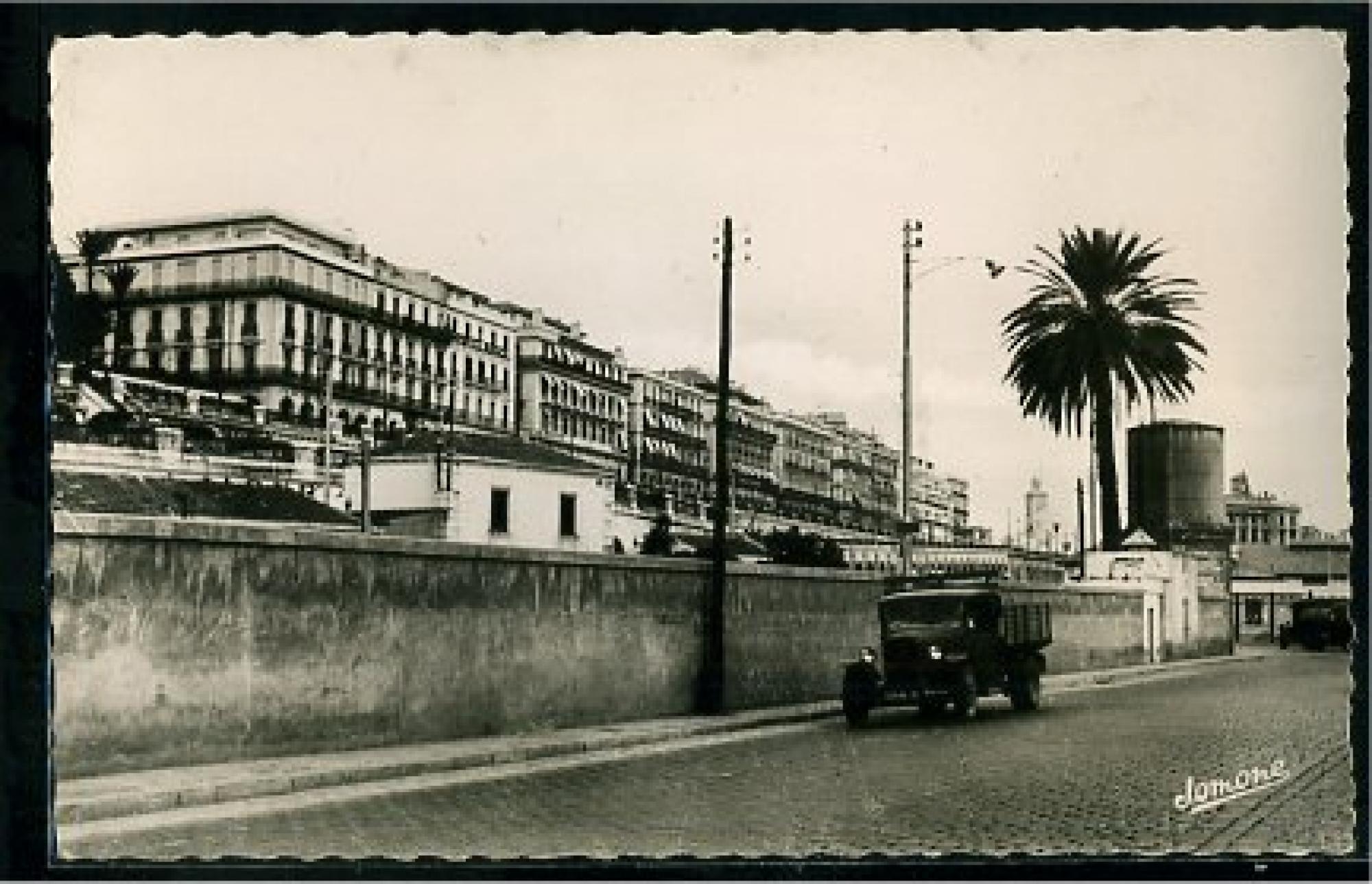 Alger -      Bâtiments  - Alger - Boulevard de la république et gare SNCF