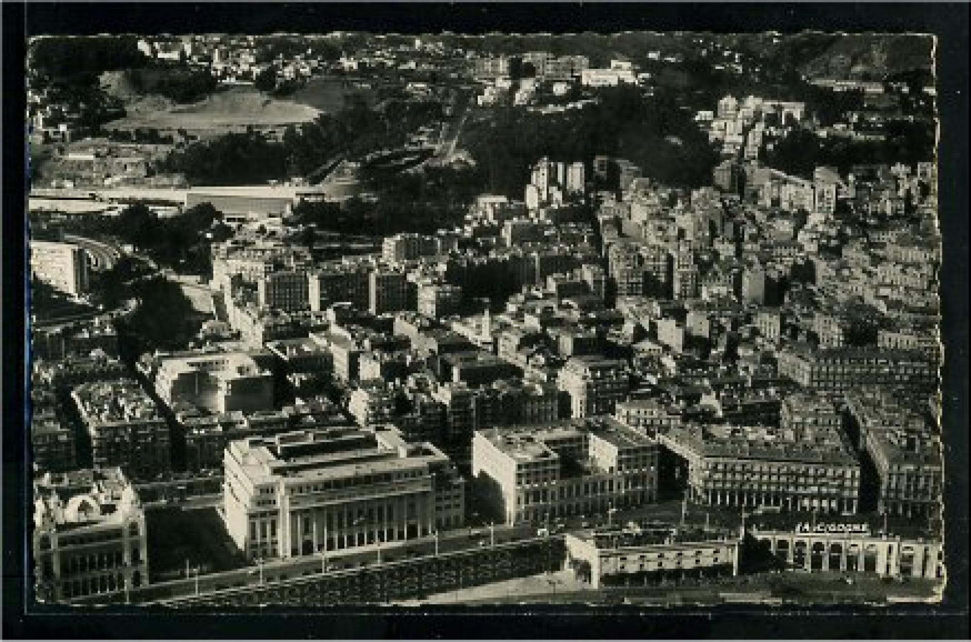 Alger -      Bâtiments  - La préfecture, l'hôtel de Ville et l'Aletti
