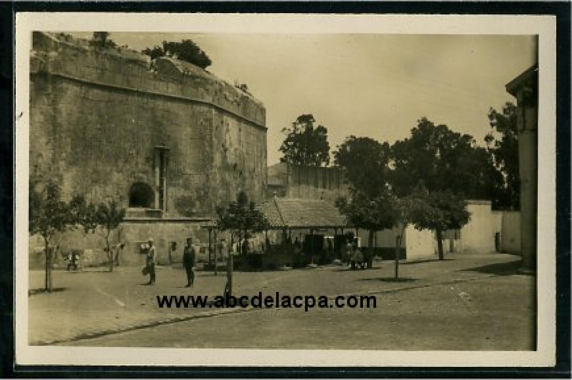 Alger -      Bâtiments  - Caserne d'Orléans - Le lavoir