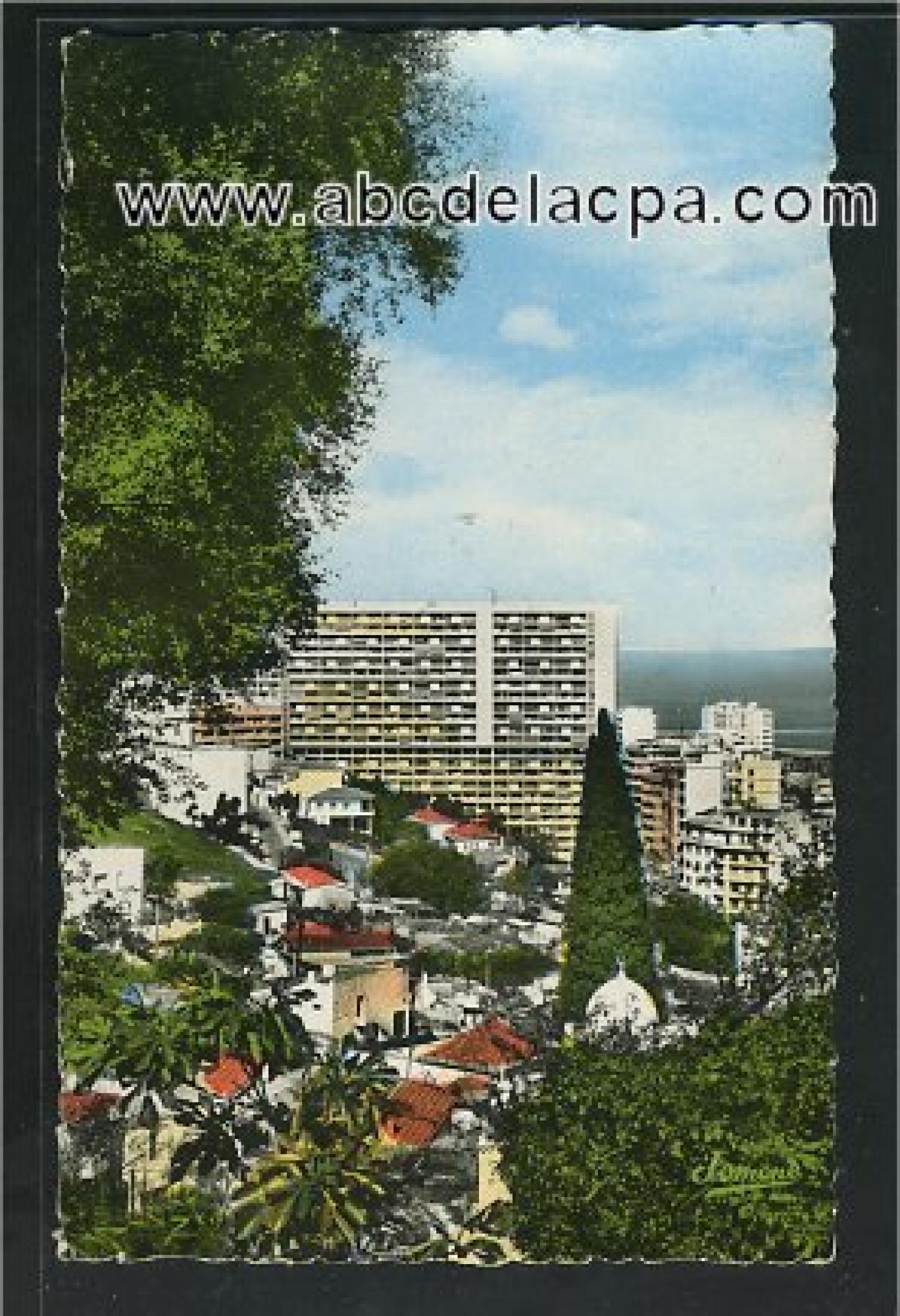 Alger -      Bâtiments  - L'aéro-habitat vu de la rue Blaise-Pascal