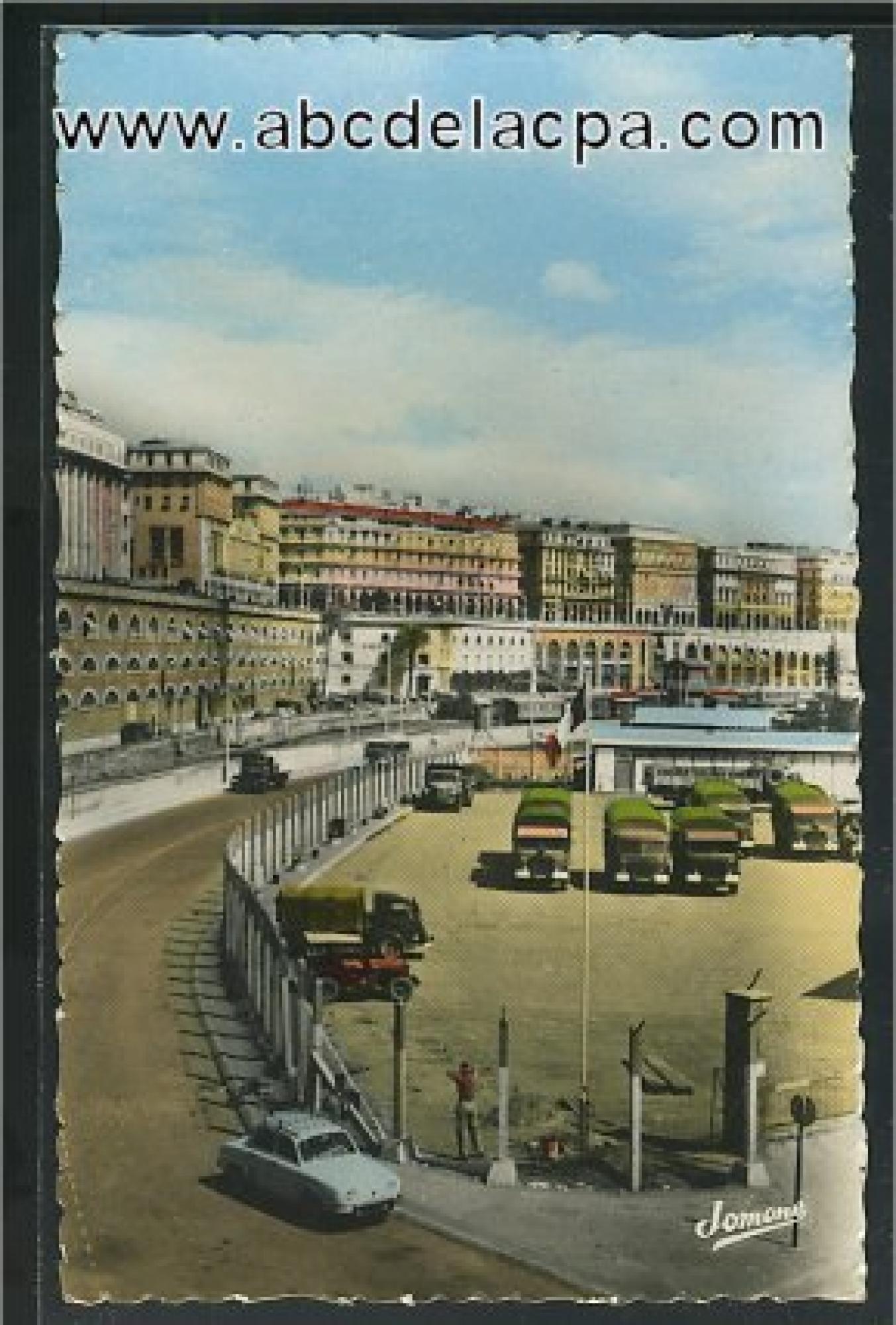 Alger -      Bâtiments - La gare routière et en haut le boulevard Carnot