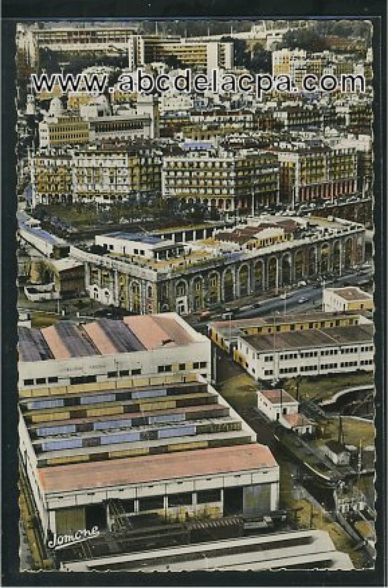 Alger -      Bâtiments  - Vue générale Bastion XV - Square Guynemer - La préfecture