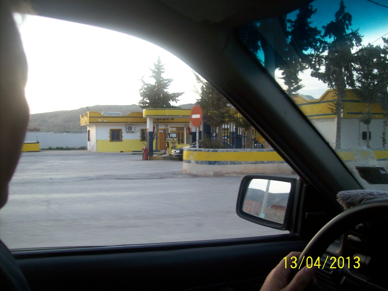 STATION D ESSENCE DE MR BOUFADJIGHEN AMMAR-BOUZAHAR-