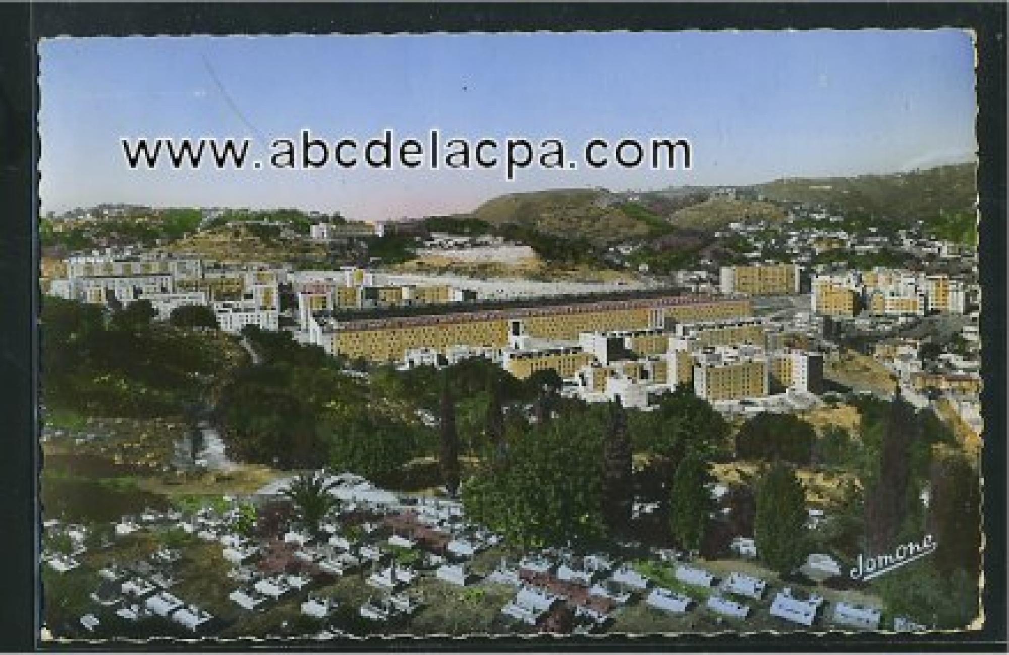 Alger -      Bâtiments  - La nouvelle cité de Climat de France, au premier plan le cimetière d'El Kettar