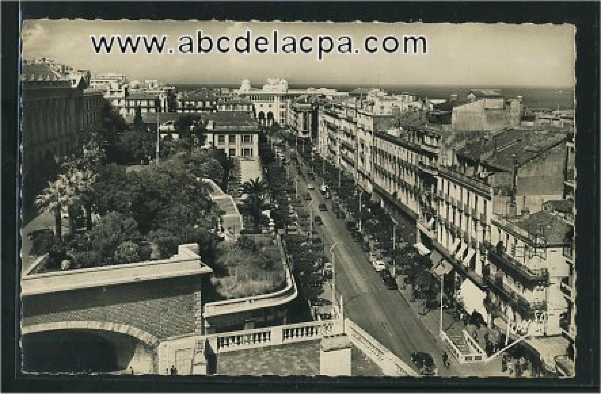 Alger -      Bâtiments  - Les facultés - La rue Michelet et la Poste