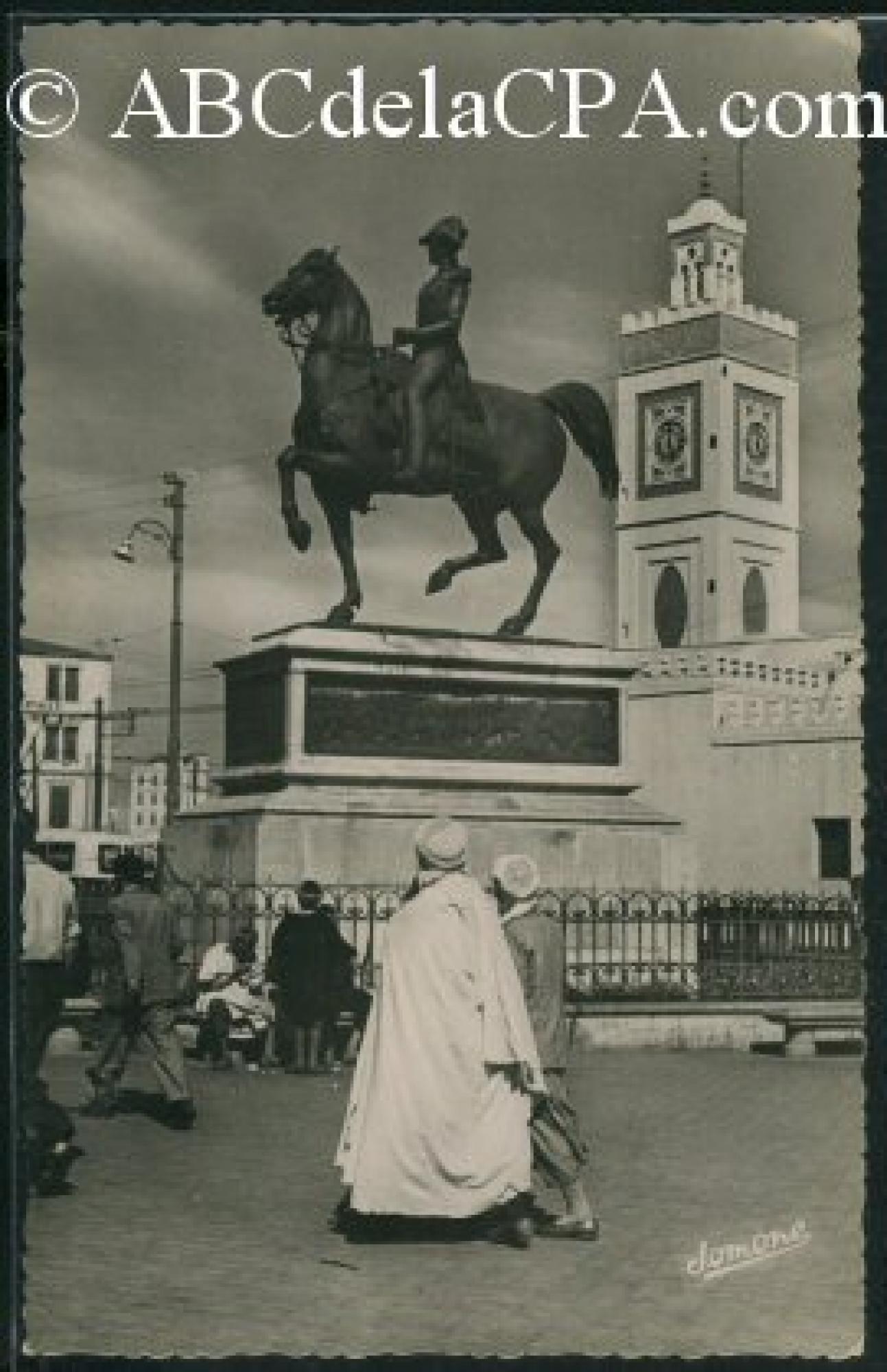 Alger -      Bâtiments  - Statue du Duc d'Orléans, Place du Gouvernement